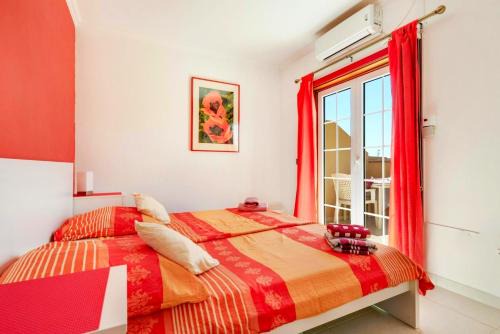Las Rosas Casa | Casa Golfin - colorful house with large terrace in the sunny south