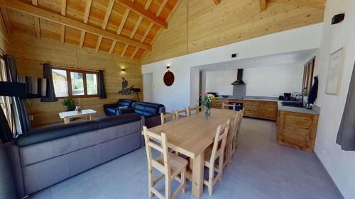 Aiguilles Apartamento | CASA-Grand Laus: Duplex familial sauna et jacuzzi