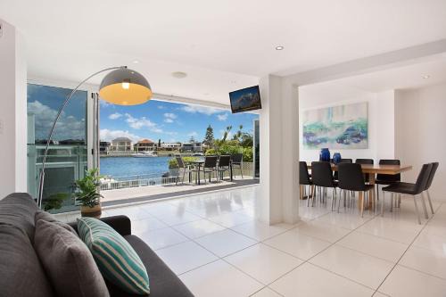 Surfers Paradise Casa | Casa Grande On The Water
