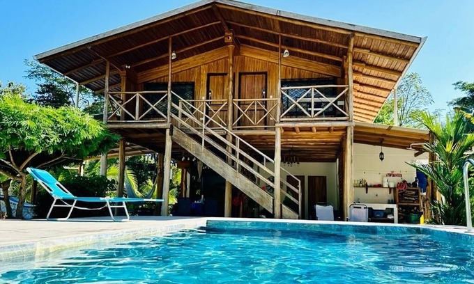 Paquera Casa | Casa Gratitud, cabaña de playa privada con piscina