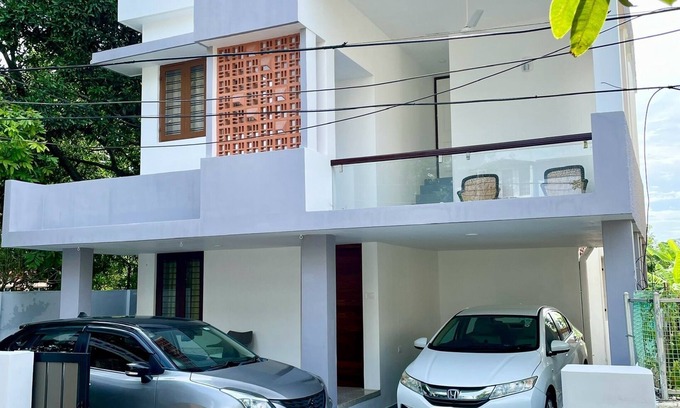 Vazhuthacaud Casa | Casa Grey Trivandrum
