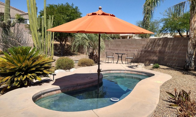 Monterra Knolls Casa | CASA GRIS-Heated spool-Bring your fur baby!