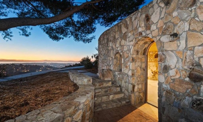 San Marcos Cabaña | Casa Grotto - 1 Bed Stone Cottage w/ Panoramic Ocean Views, Stone Shower, & Gym