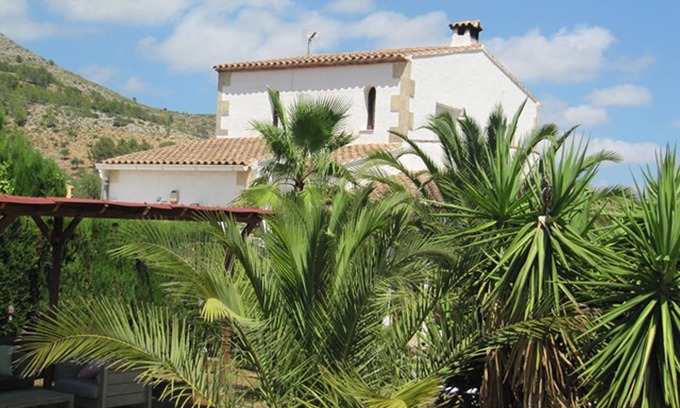 Jalón Villa | Casa Gusta, una hermosa villa con impresionante piscina y jardín de palmeras!
