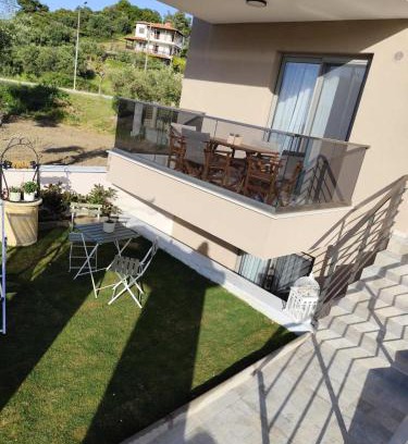 Polichrono Apartamento | Casa Helone