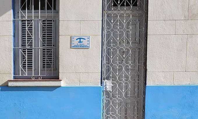 Centro Havana Hotel | Casa Henry
