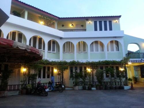 Phitsanulok Casa | Casa Holiday Hotel SHA