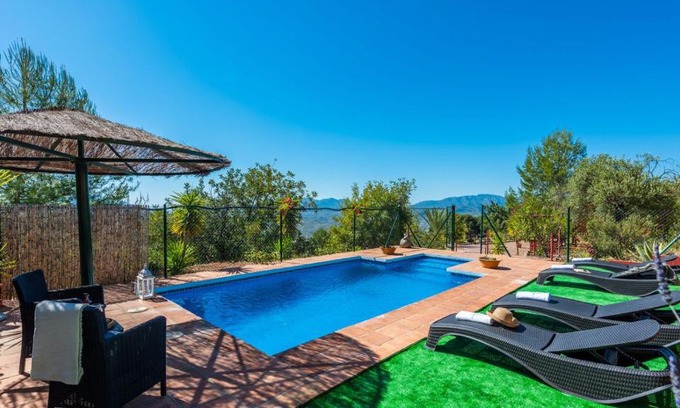 Alozaina Villa | Casa Hornillos Alozaina by Ruralidays
