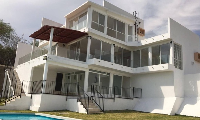 Tequesquitengo Casa | Casa iguana con alberca climatizadaSúper precio días entre semana $2760MXN €115
