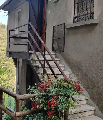 Granaglione Apartamento | casa immersa nel verde