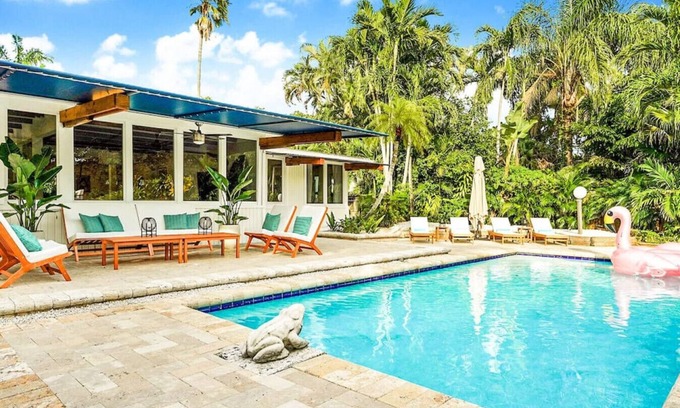 Biscayne Park Casa | Casa in Tropic Paradise with Pool and BBQ