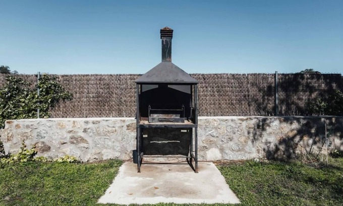 Navas de Riofrío Cabaña | Casa independiente junto a la montaña.