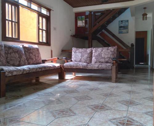 Itaquanduba Casa | Casa inteira para até 16 pessoas no Centro de Ilhabela
