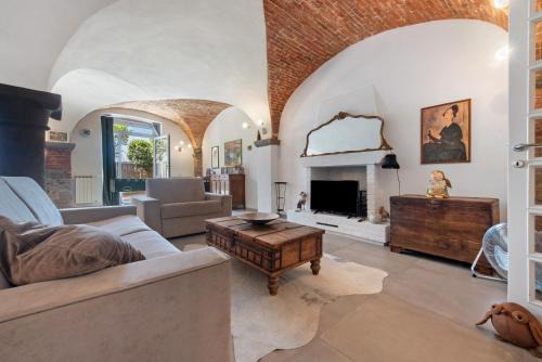 Bergamo Apartamento | Casa Ipogea Elegant Apartment