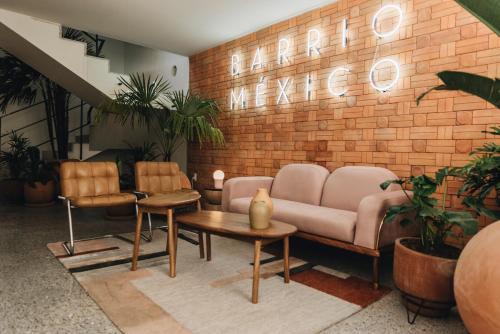 Chapalita Casa | Casa Ixaya by Barrio México
