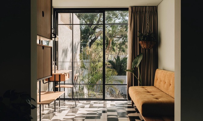 Chapalita Casa | Casa Ixaya by Barrio Mexico