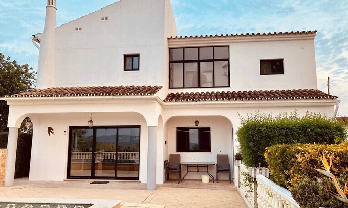 Sao Bras de Alportel Villa | Casa Jean - Algarve, hermosa villa con impresionantes vistas y piscina privada