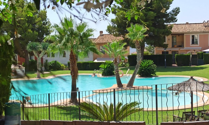 Golf Bahia Casa | Casa La Contentita. Levante y calma al lado de la playa y la montaña