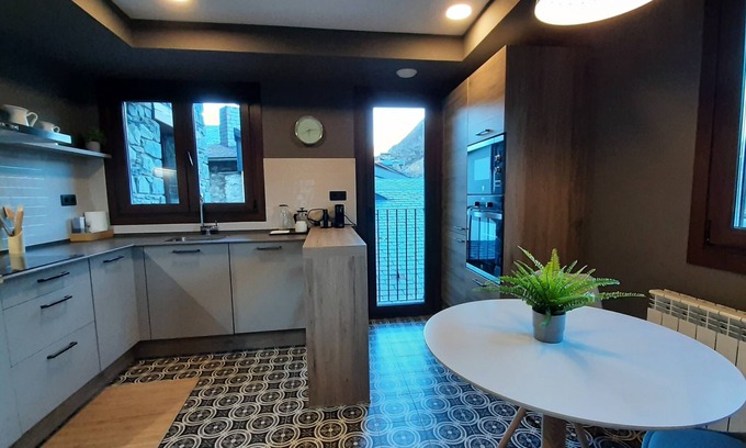 Sahun Apartamento | Casa la Era - Apartamento La Llorigueta - Encantador dúplex bajo cubierta
