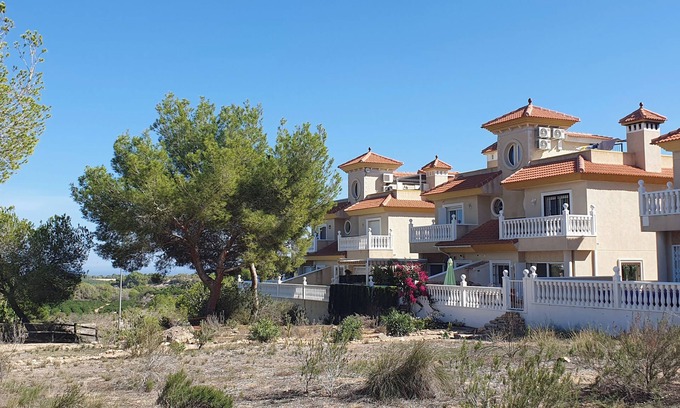Pinar de Campoverde Casa | Casa la Perla, nuestra propia casa de 3 dormitorios y 2 baños.