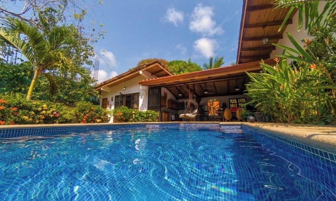 Villas Xihu Casa | CASA LA PINA !!! VIDA AL AIRE LIBRE CON PRIVACIDAD, naturaleza, relajación, y SURF