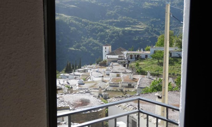 Bubion Casa | Casa La Soleá. Vistas al pueblo y la Sierra