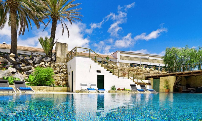 Arico Viejo Casa | Casa Lagar con piscina compartida