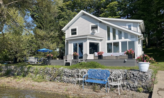 Richfield Springs Casa | Casa Lago - Terrific waterfront and views on Canadarago Lake