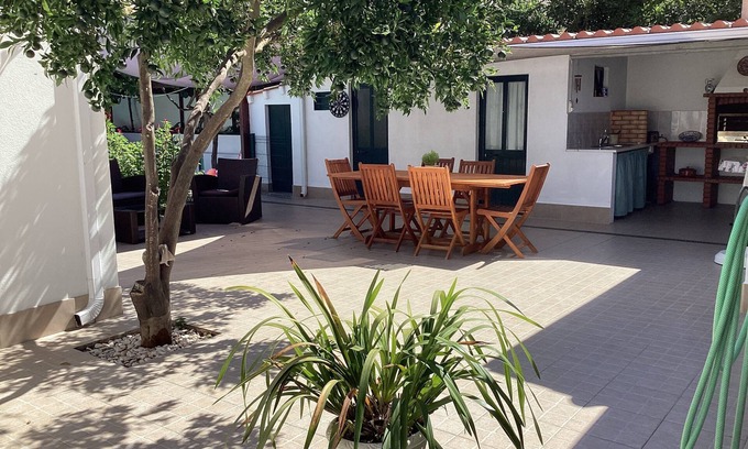 Seixal Casa | Casa Lagoa south of Lisbon - 20 minutes from Lisbon and beaches. Swimming pool and Wifi