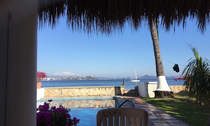 Manzanillo Casa | Casa Lang 4 BR/Bath pool on flat calm beach steps to restaurants in secure area.