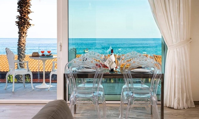 Letojanni Apartamento | Casa Leontina Erminia - seafront apartments