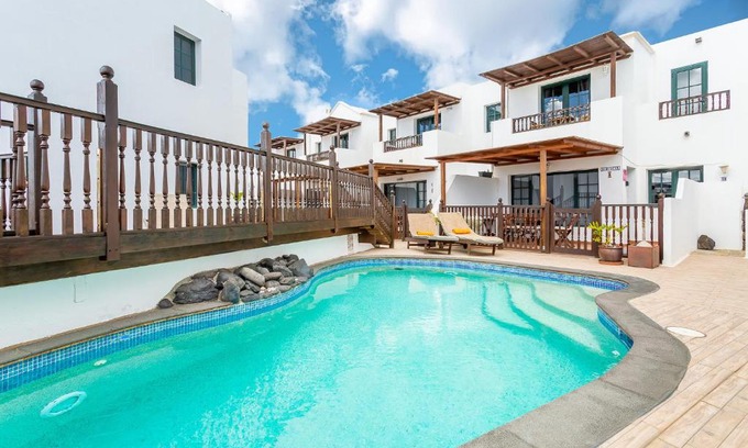 Punta Mujeres Casa | Casa Lila - Shared Pool - Close to Seafront Promenade - Sea Views from upper terrace