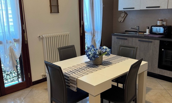 Reggio nell'Emilia Apartamento | Casa Linabelli Reggio Emilia - Comfort, Relaxation near Campovolo, Historic Center