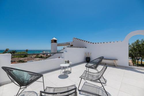 Urbanizacion Costabella Casa | Casa Linda