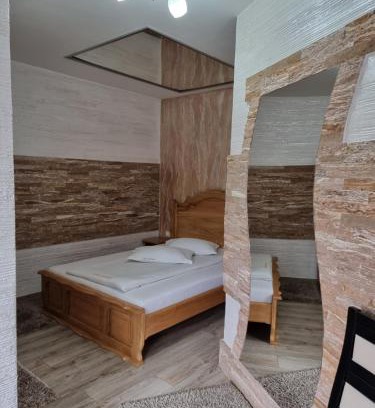 Tirgu Jiu Casa | Casa Lipianu