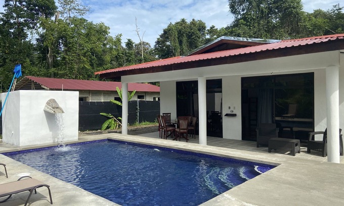 Cahuita Casa | Casa Lisa, private pool, A/C