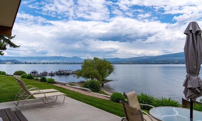 Central Okanagan Cabina | Casa Loma 417 Two Bedroom Villa South beach