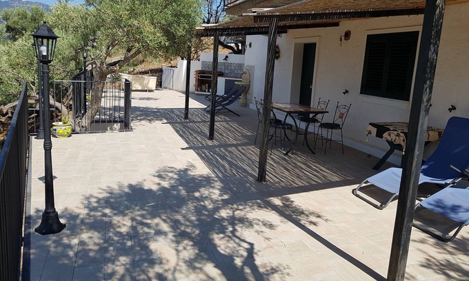 Pollina Casa | Casa Lorenzino, relax en la naturaleza 10 minutos de Castelbuono.