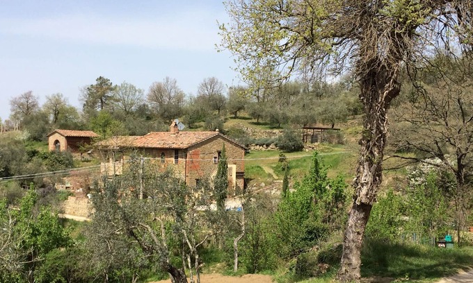 Panicale Apartamento | CASA LORENZO ~ LAVANDA. Impresionante estudio de granja tranquila con piscina. 2 ~ 4 personas