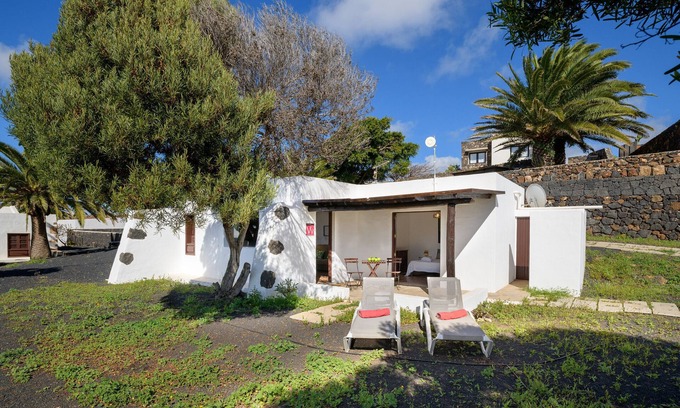 Teguise Chalet De Esquí | Casa Los Divisos, pequeña casita de campo en La Villa de Teguise