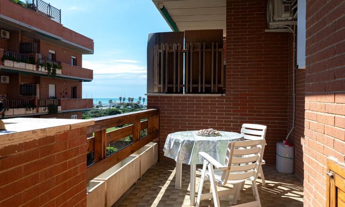 Quartiere XXXV Lido di Castel Fusano Apartamento | Casa Lucia - Seafront Paradise