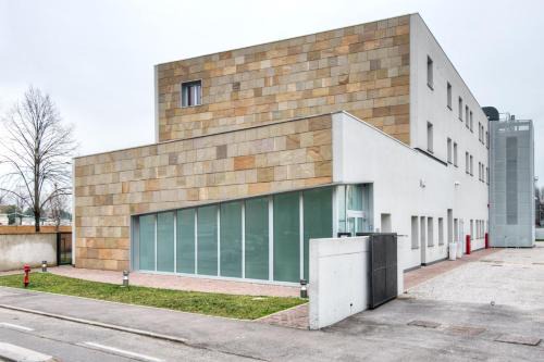 Arcella Casa | Casa Lucia Valentini Terrani