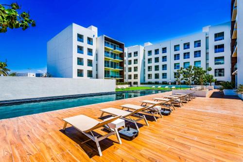 El Médano Ejidal Apartamento | Casa Lucy Cabo Your Opulent Cabo Retreat Awaits!