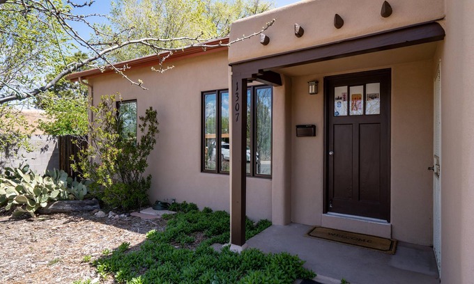 Southside Cabaña | Casa Lujan