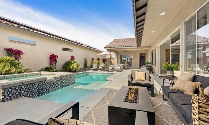 La Quinta Casa | Casa Luna - Your Vacation Home Away From Home - Arrive & Relax 3BR #twosixzerozeroeighteight