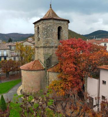 Sant Joan de Les Abadesses Apartamento | Casa María, ático con vistas y parking