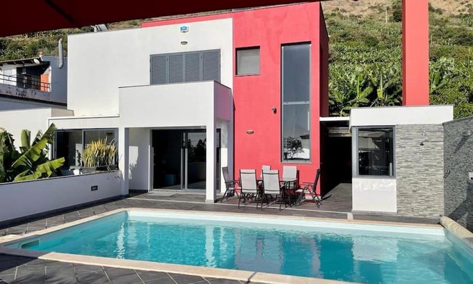 Paul do Mar Casa | Casa MaBu by Your Madeira Rentals