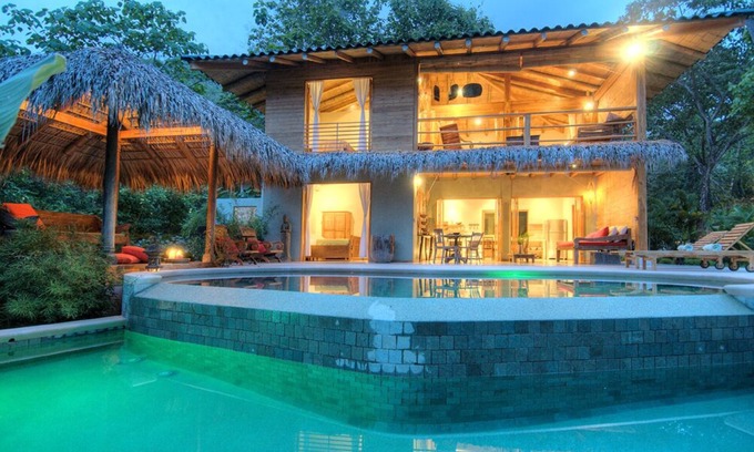 Playa Hermosa Cóbano Villa | Casa Macondo Romántica Tropical Villa de lujo en la playa con Casita