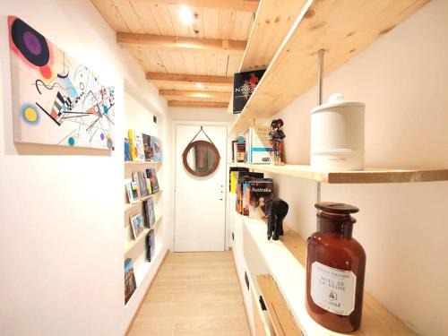 Turro Apartamento | Casa MaMo: Design & Vintage above Subway