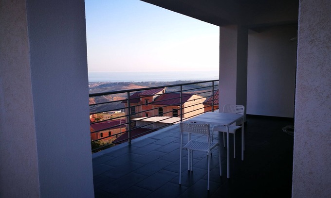 Favara Apartamento | Casa Mare e Monti es un apartamento independiente
